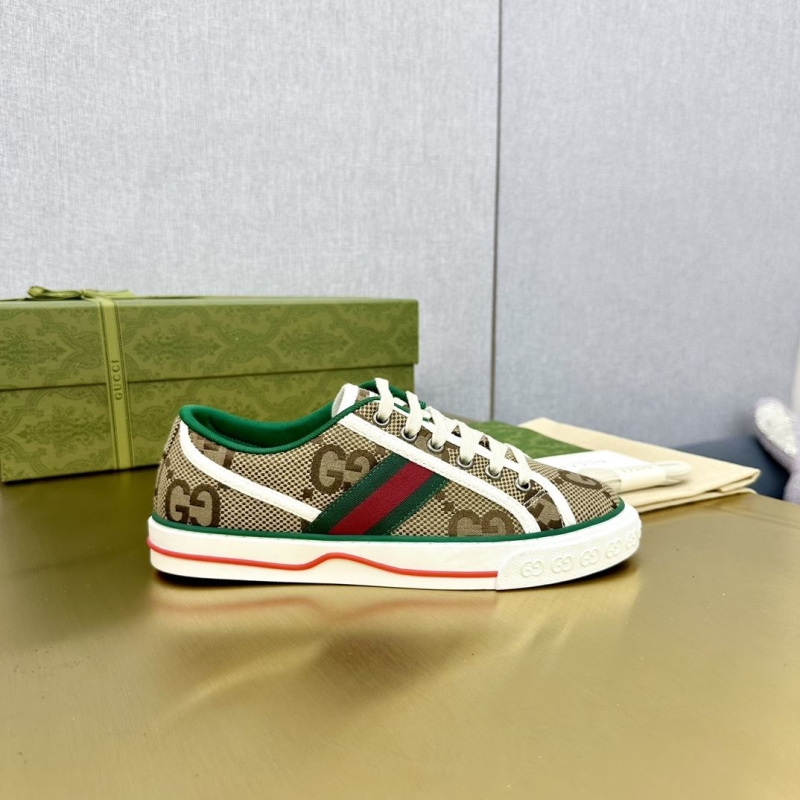 G*u*i casual shoes
